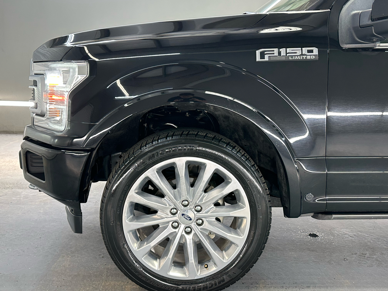 2019 Ford F-150 photo 3