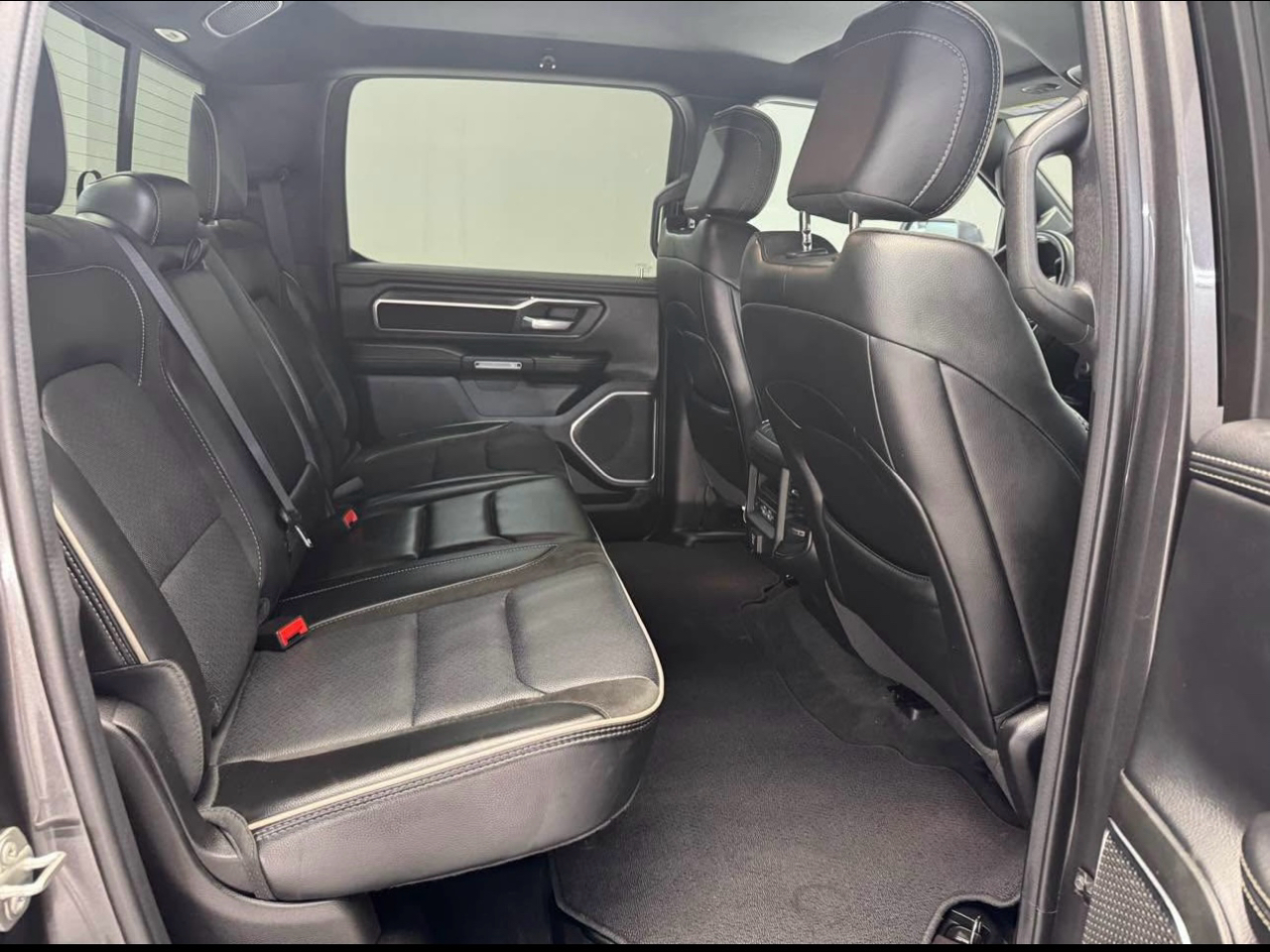 RAM 1500 Laramie Crew Cab SWB 4WD 2024