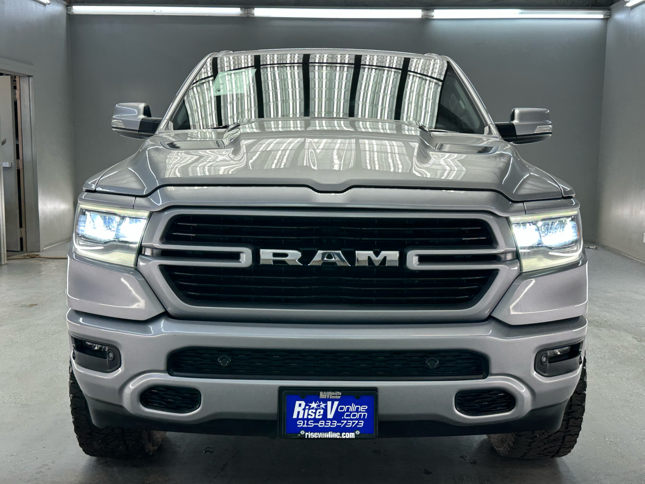 RAM 1500 Laramie Crew Cab SWB 4WD 2021