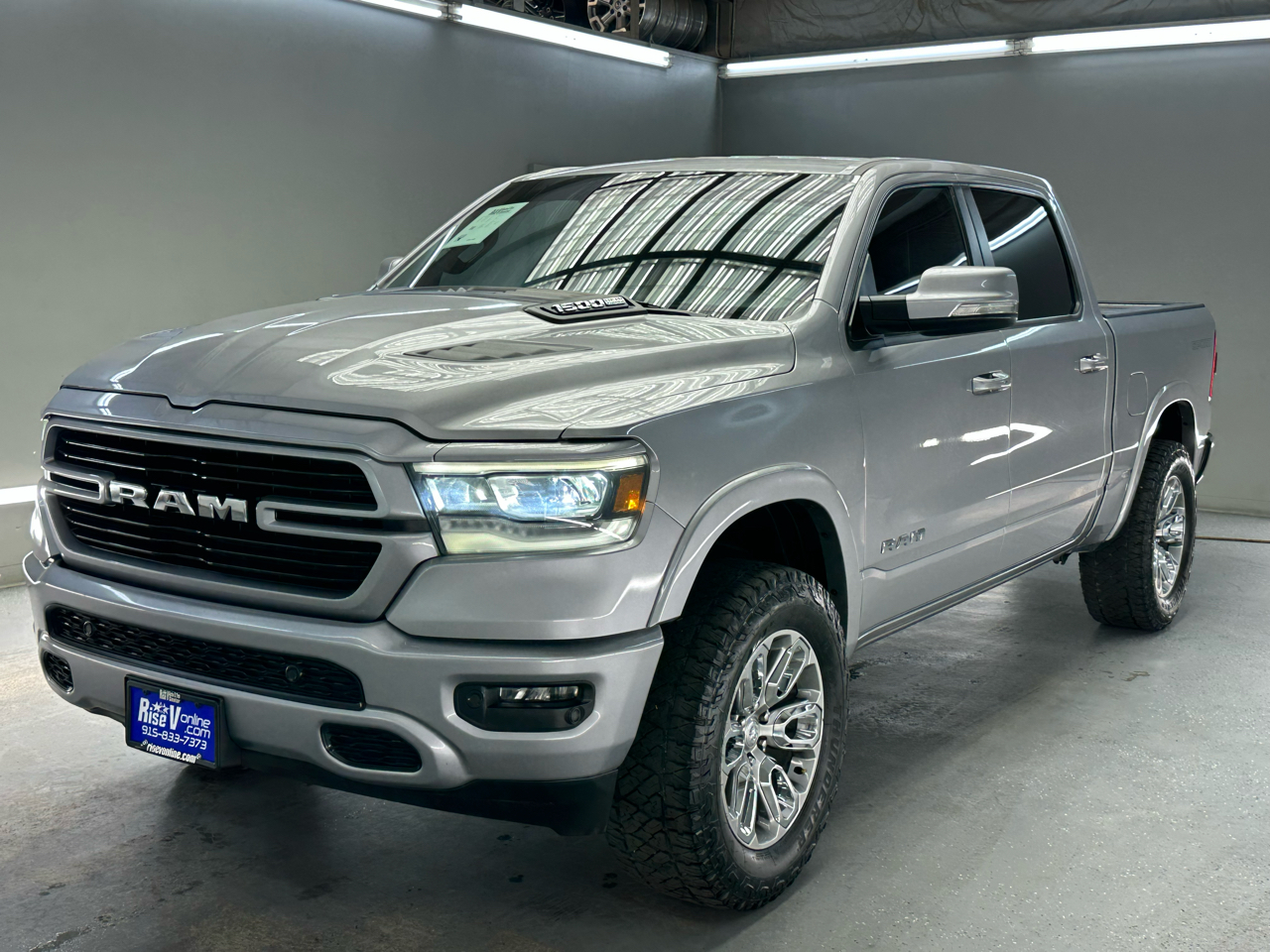 RAM 1500 Laramie Crew Cab SWB 4WD 2021