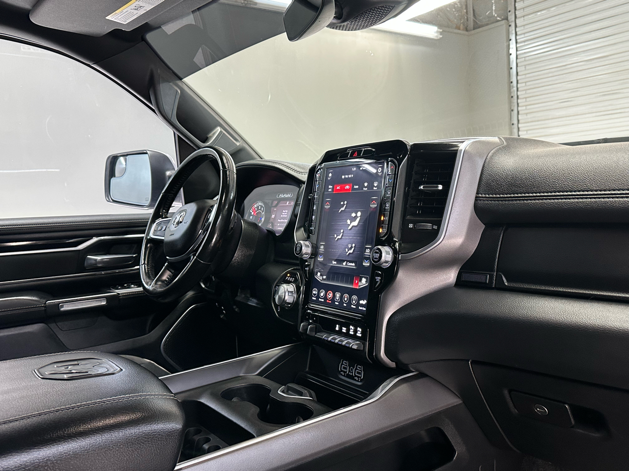 RAM 1500 Laramie Crew Cab SWB 4WD 2021