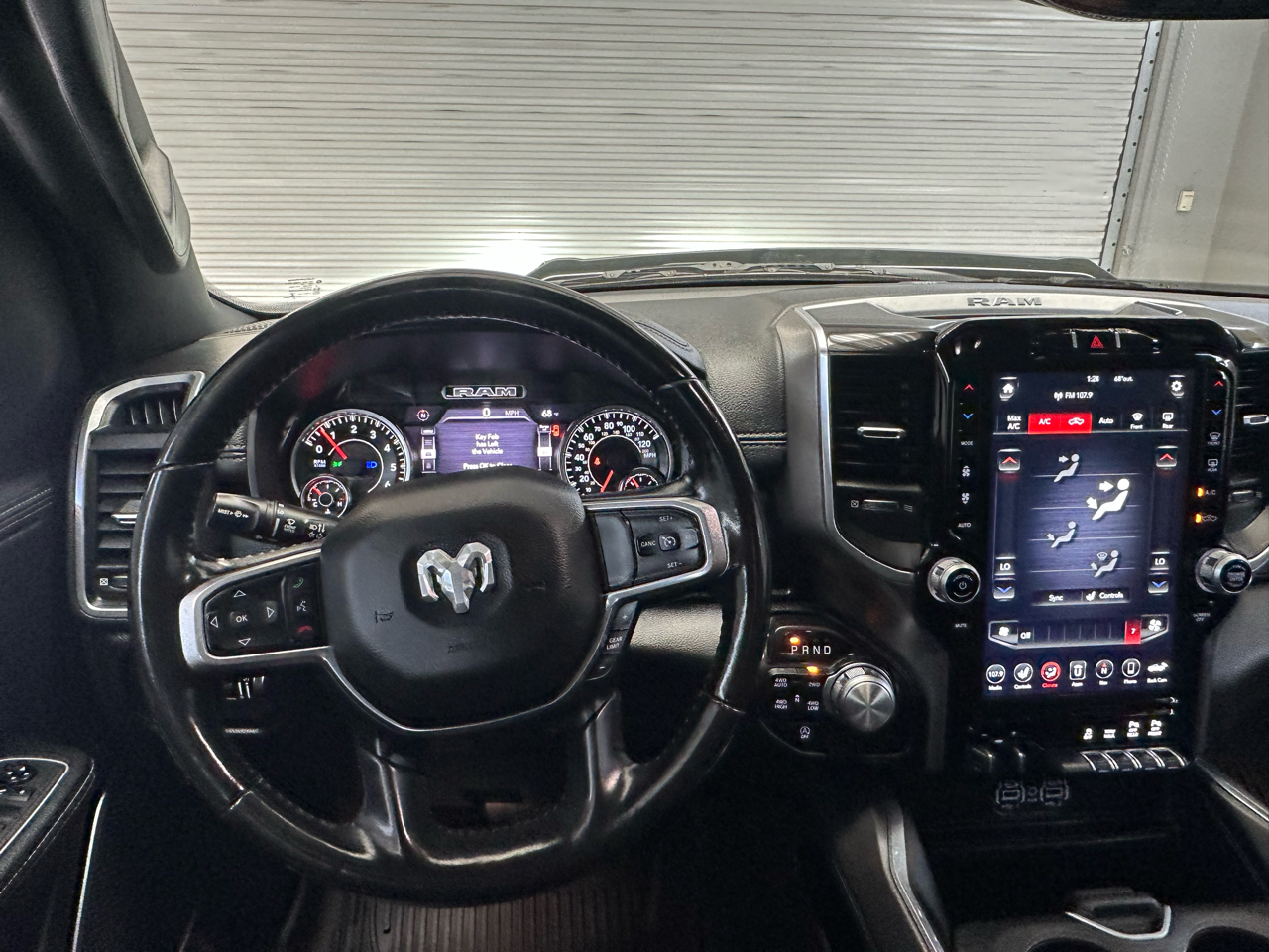 RAM 1500 Laramie Crew Cab SWB 4WD 2021