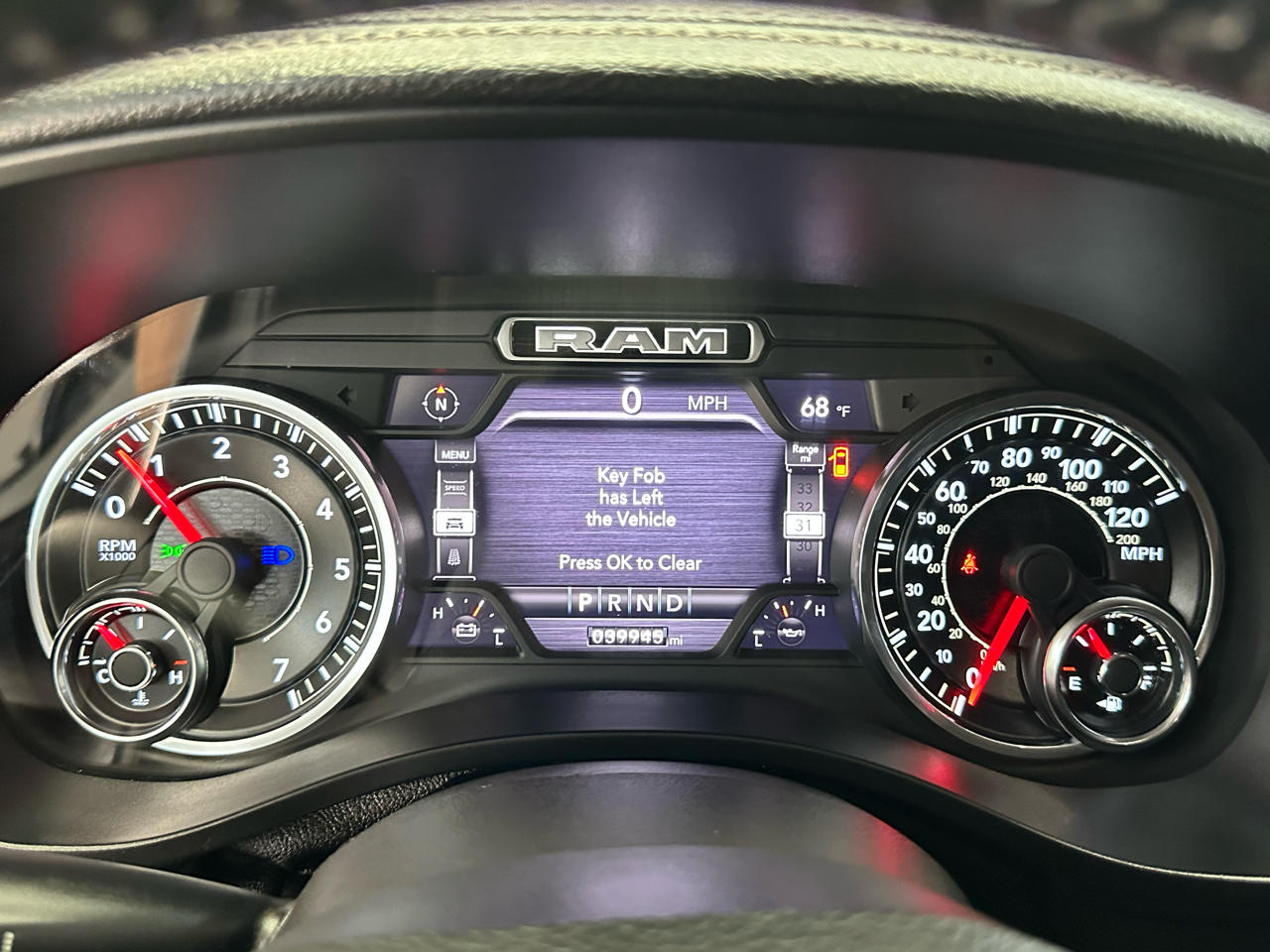 RAM 1500 Laramie Crew Cab SWB 4WD 2021