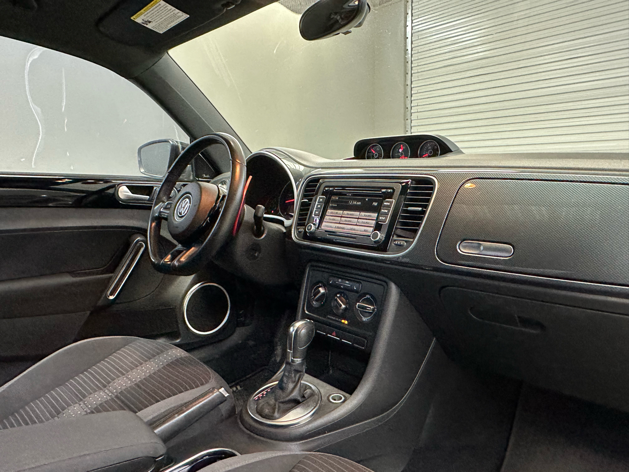 Volkswagen Beetle 2.0T Turbo 2012