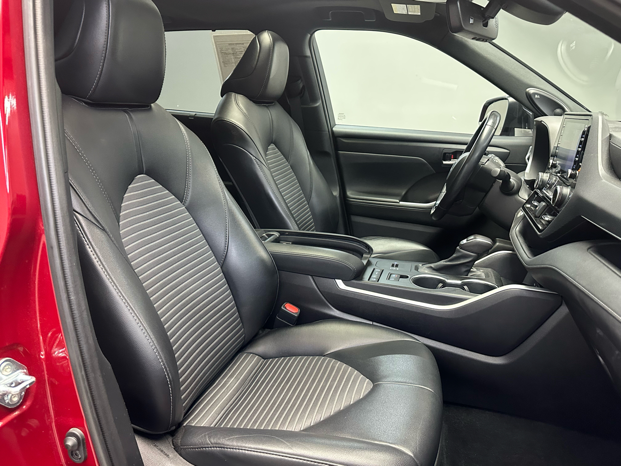 Toyota Highlander XSE FWD V6 2021