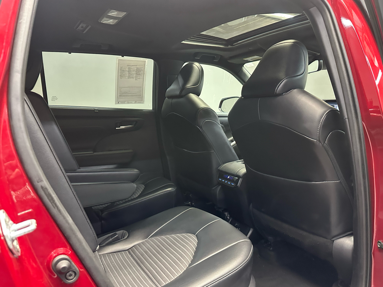 Toyota Highlander XSE FWD V6 2021