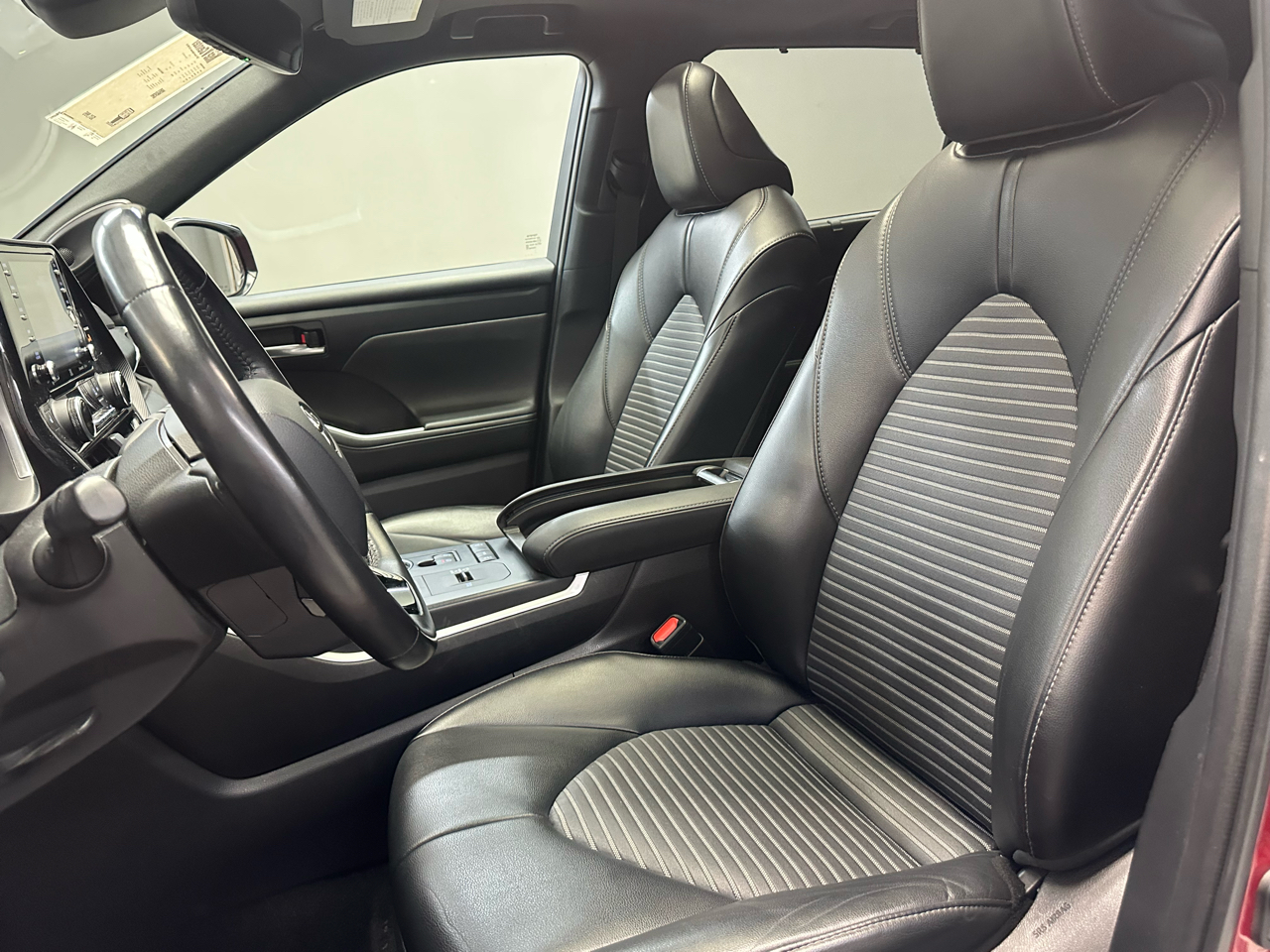 Toyota Highlander XSE FWD V6 2021