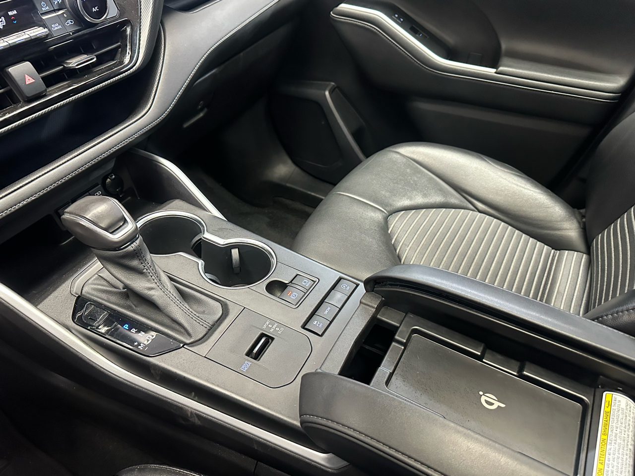 Toyota Highlander XSE FWD V6 2021