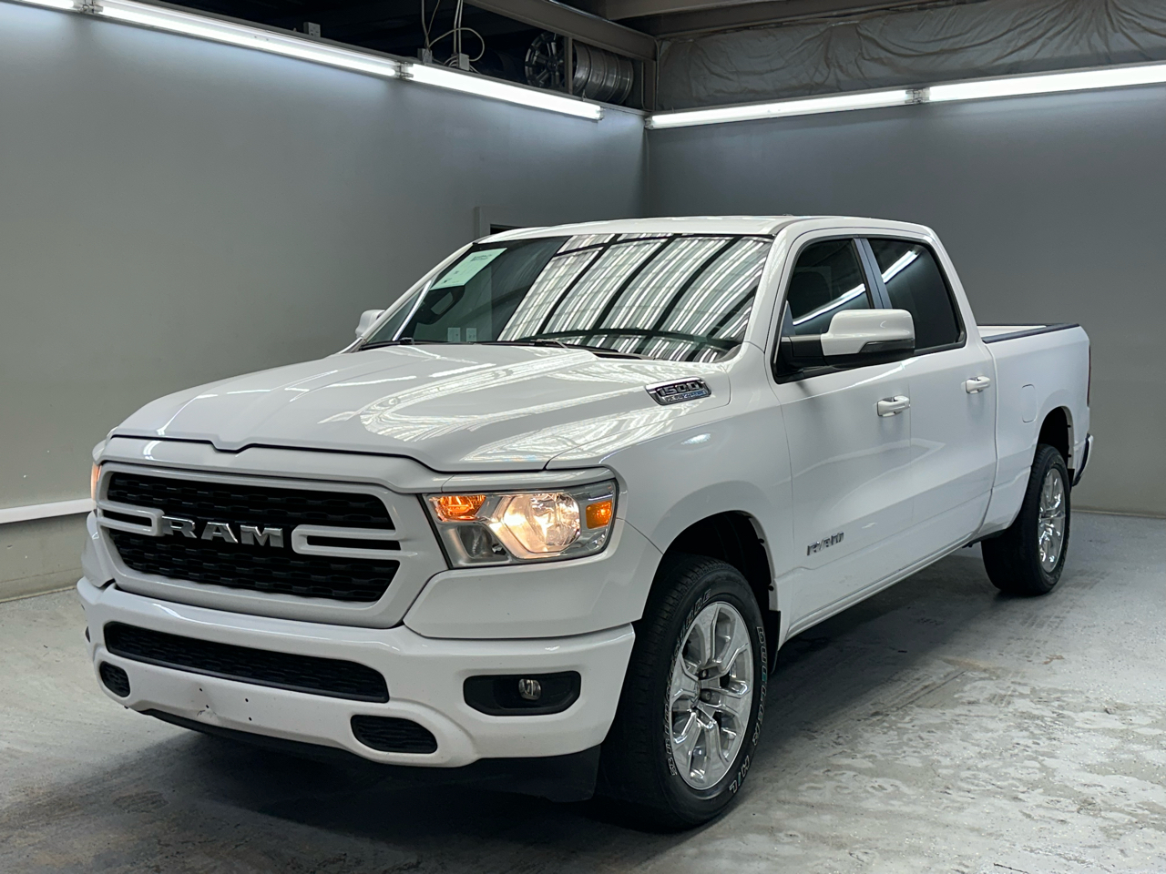 RAM 1500 Big Horn Crew Cab 4WD 2024