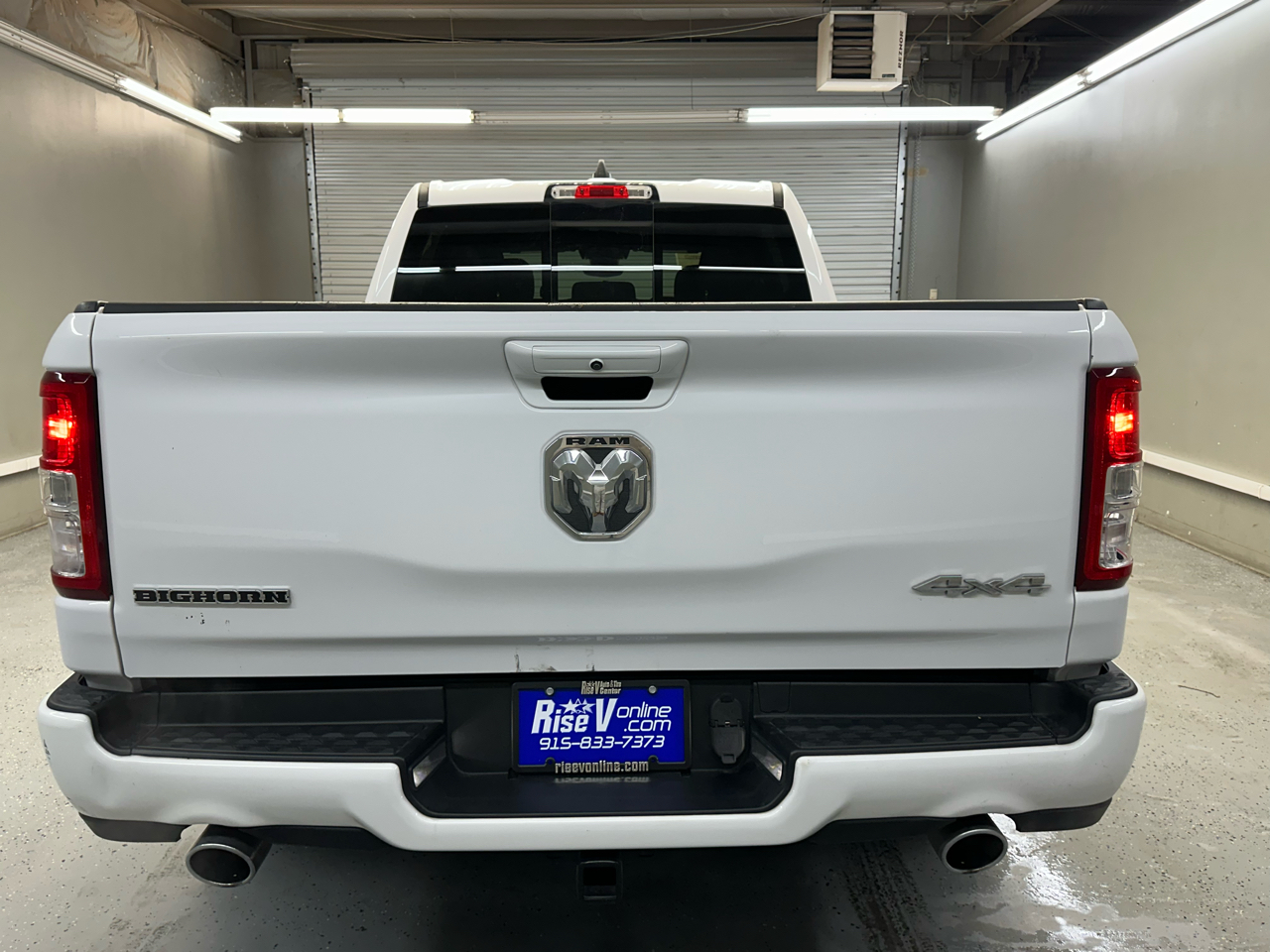 RAM 1500 Big Horn Crew Cab 4WD 2024