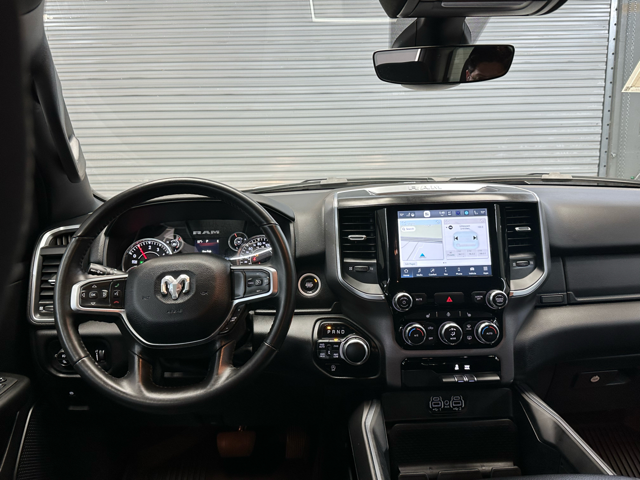 RAM 1500 Big Horn Crew Cab 4WD 2024