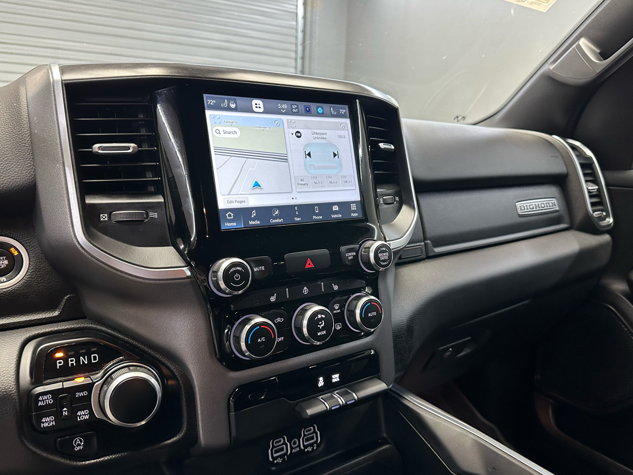 RAM 1500 Big Horn Crew Cab 4WD 2024