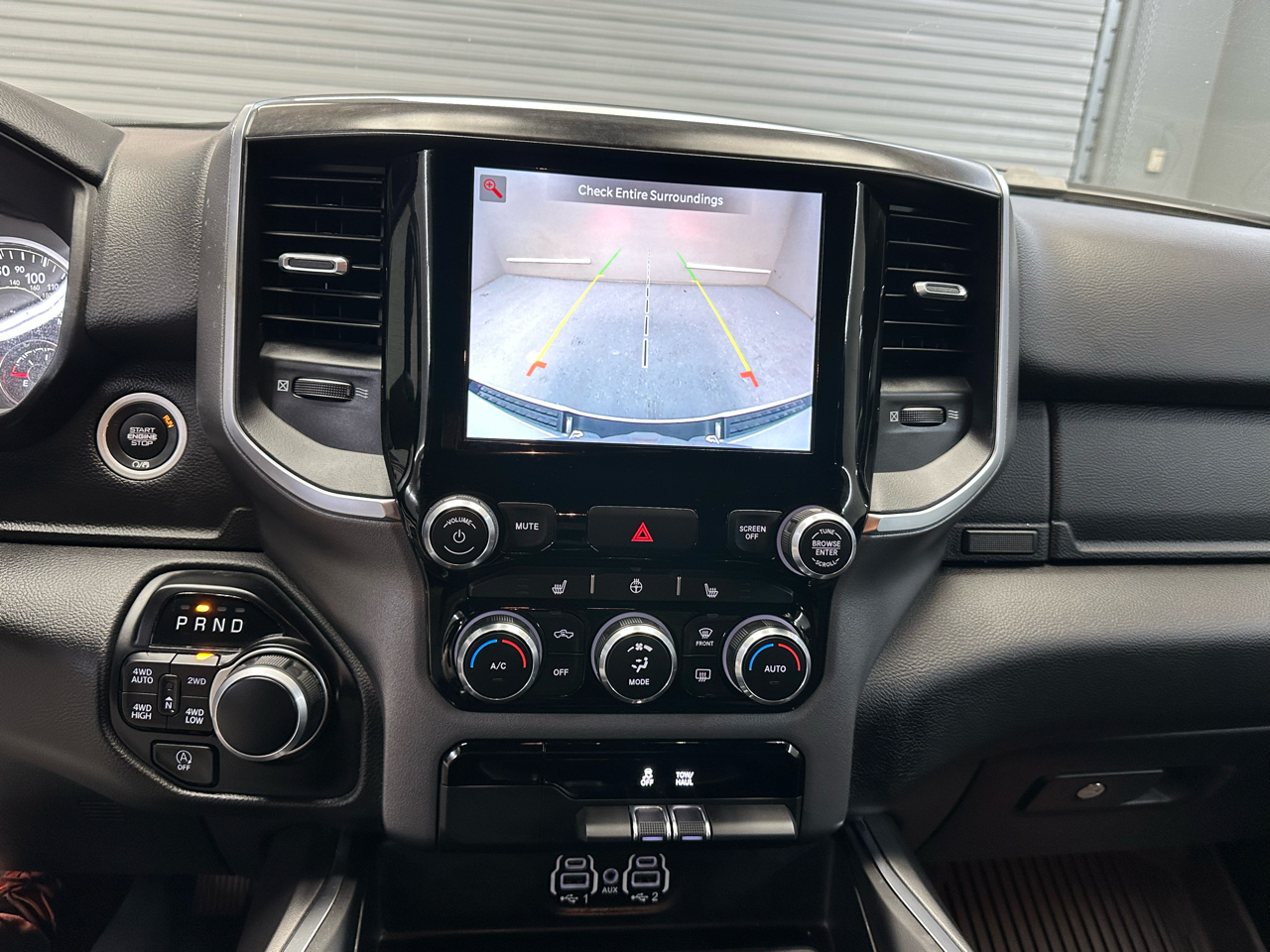 RAM 1500 Big Horn Crew Cab 4WD 2024