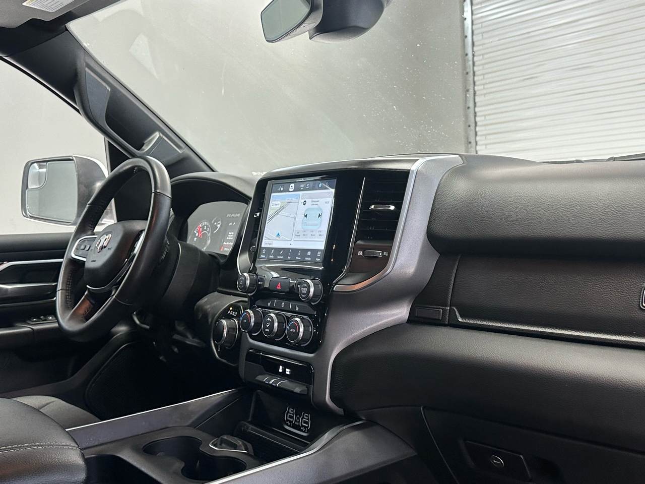 RAM 1500 Big Horn Crew Cab 4WD 2024