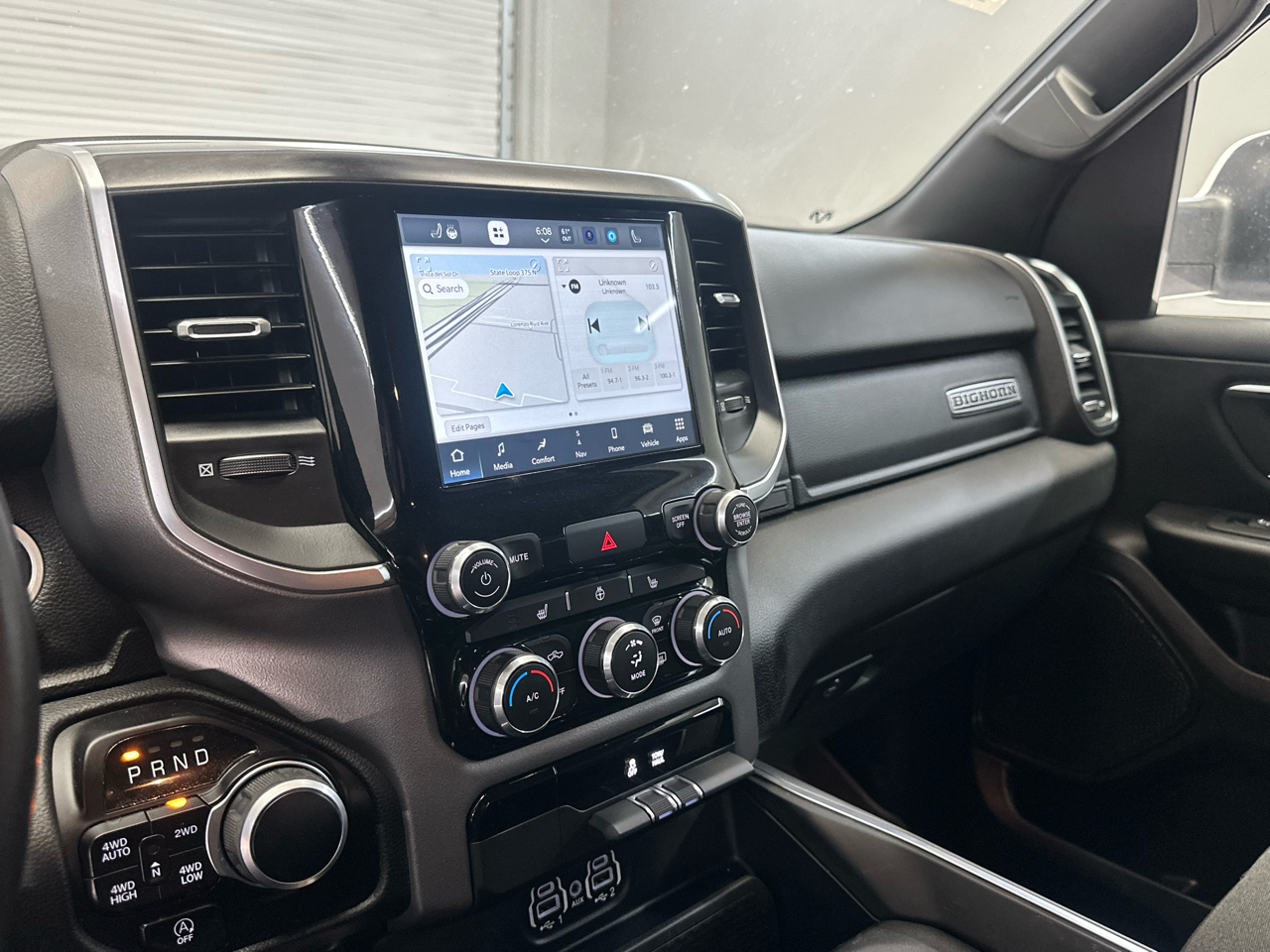 RAM 1500 Big Horn Crew Cab 4WD 2024