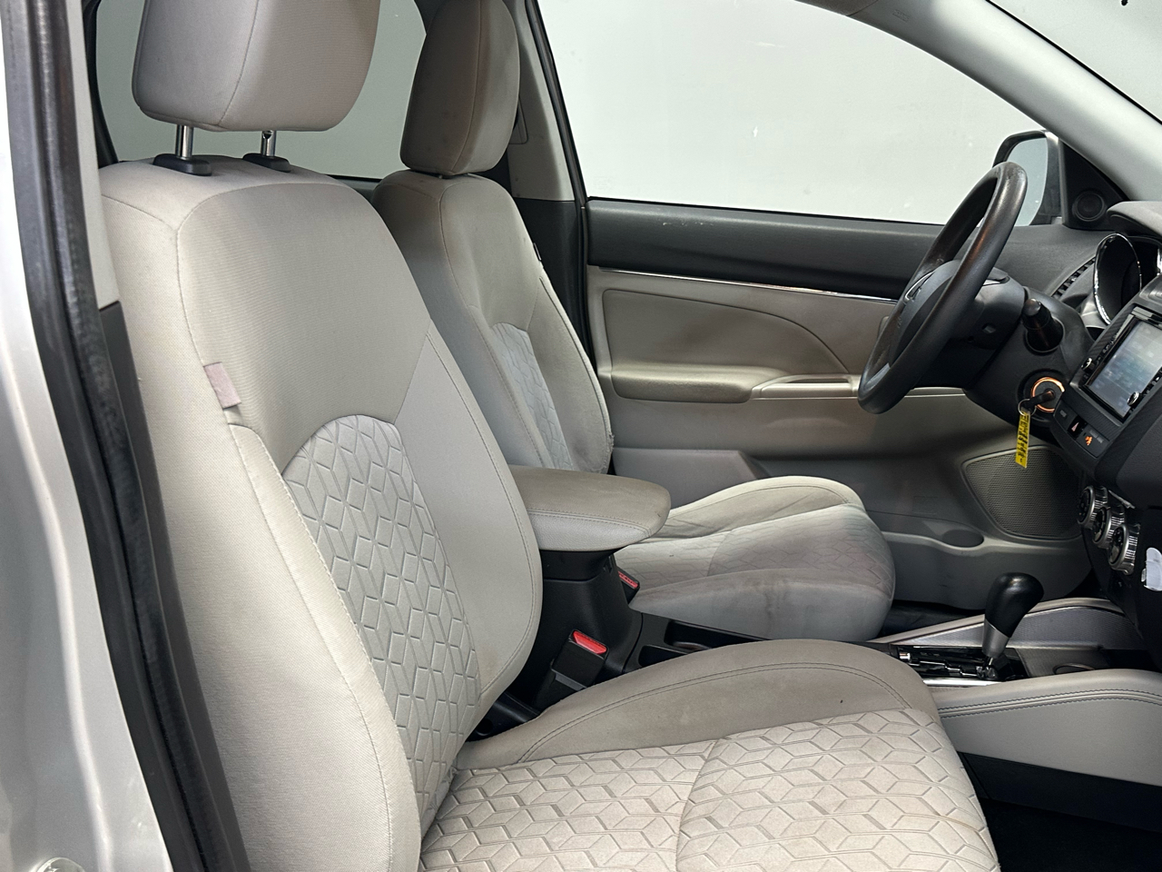 Mitsubishi Outlander Sport 2.0 ES CVT 2020