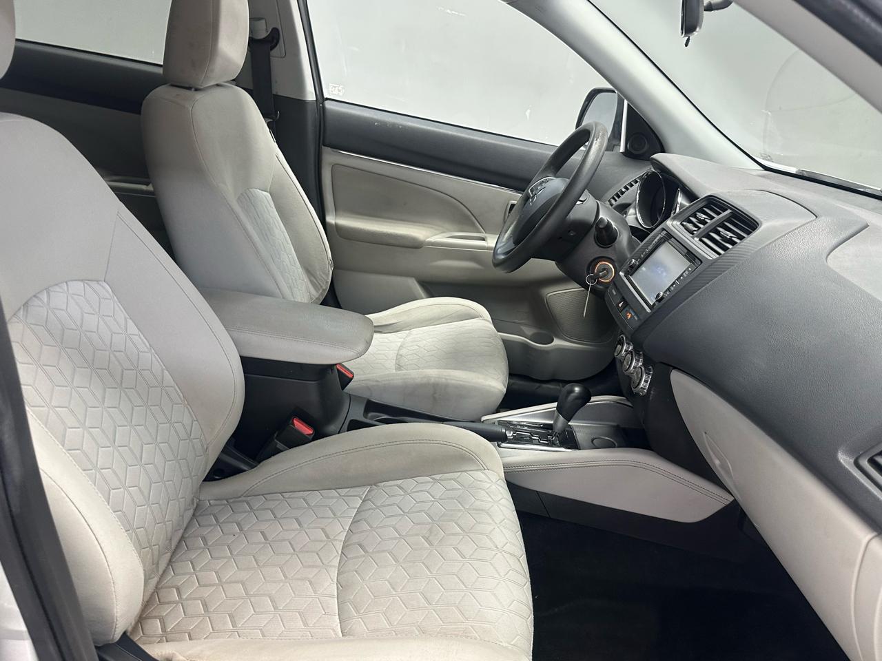 Mitsubishi Outlander Sport 2.0 ES CVT 2020