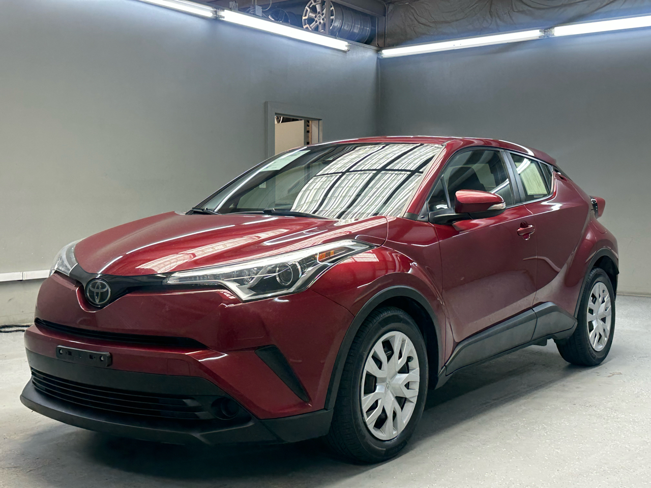 Toyota C-HR LE 2019