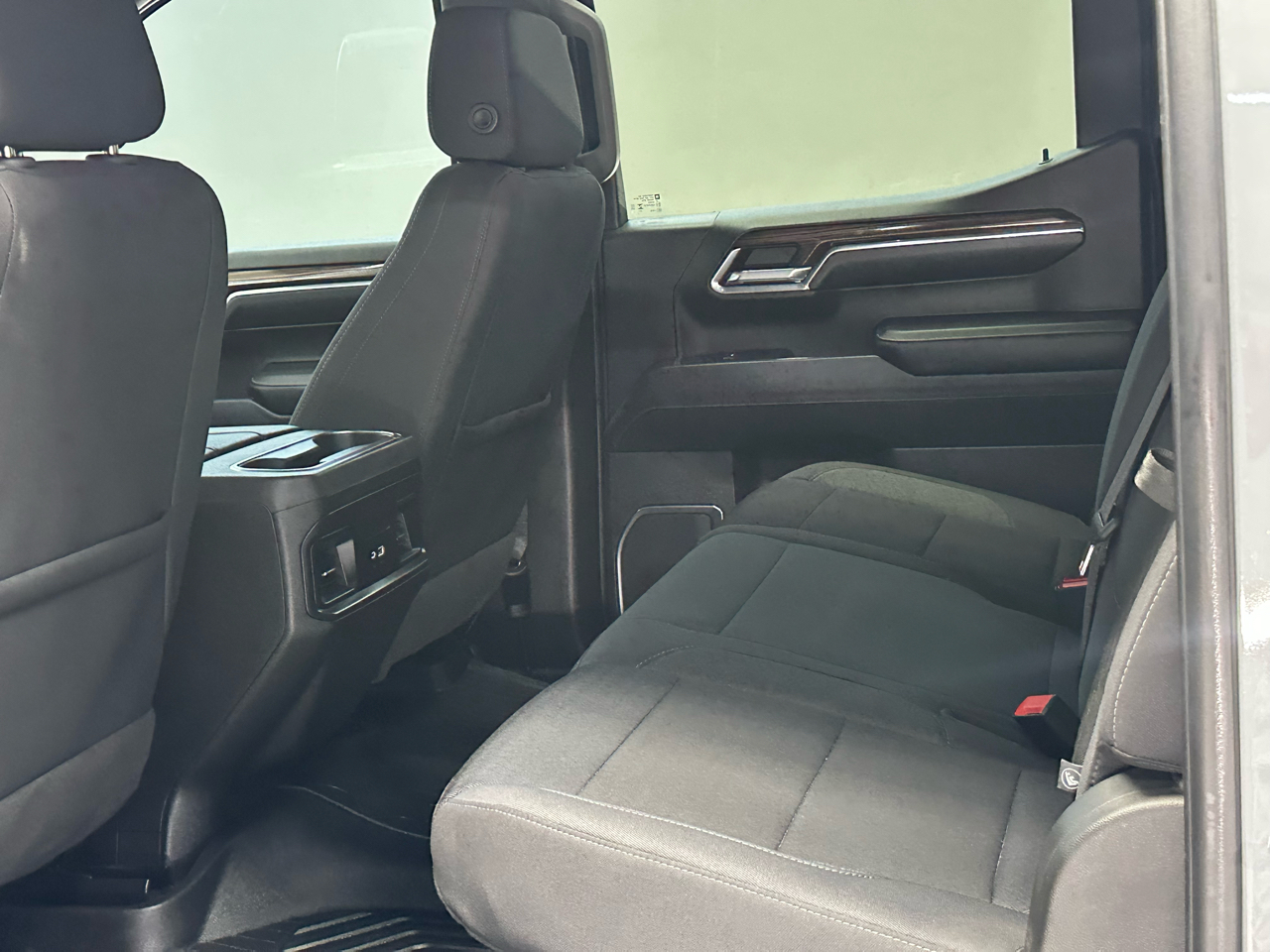 Chevrolet Silverado 1500 LT Crew Cab 4WD 2024