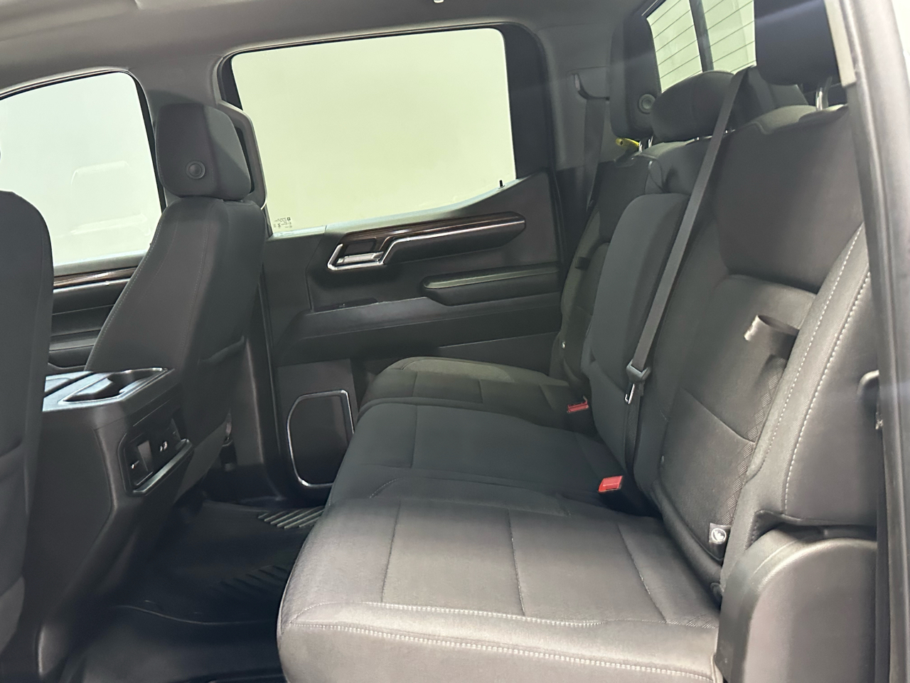 Chevrolet Silverado 1500 LT Crew Cab 4WD 2024