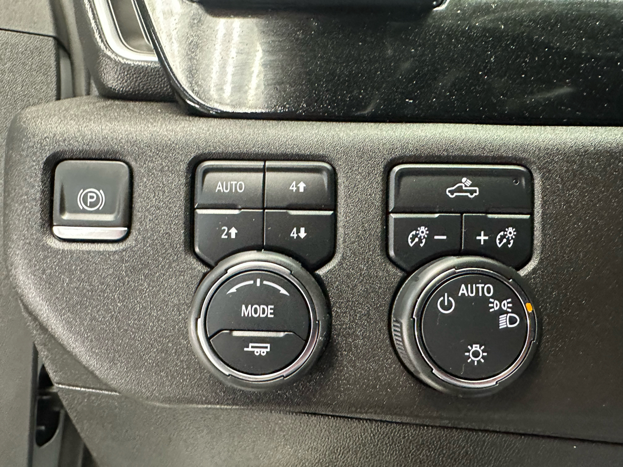 Chevrolet Silverado 1500 LT Crew Cab 4WD 2024