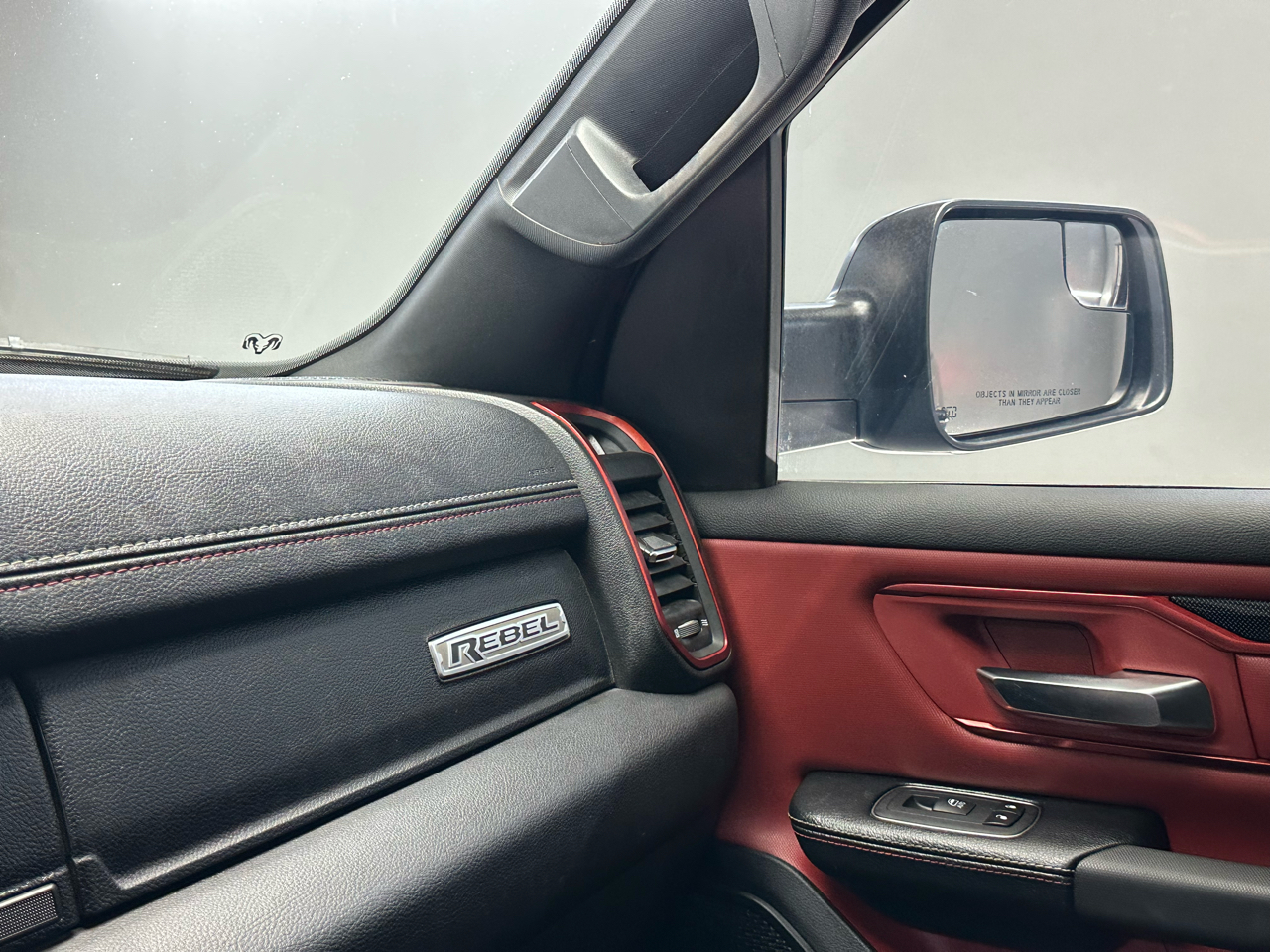 RAM 1500 Rebel Crew Cab SB 4WD 2019