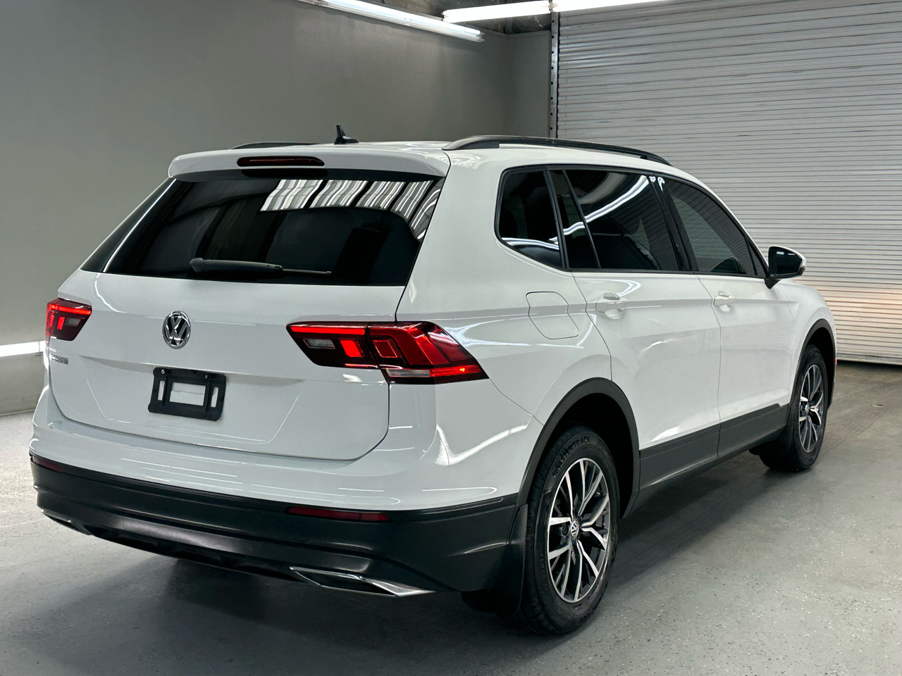 Volkswagen Tiguan S 2021