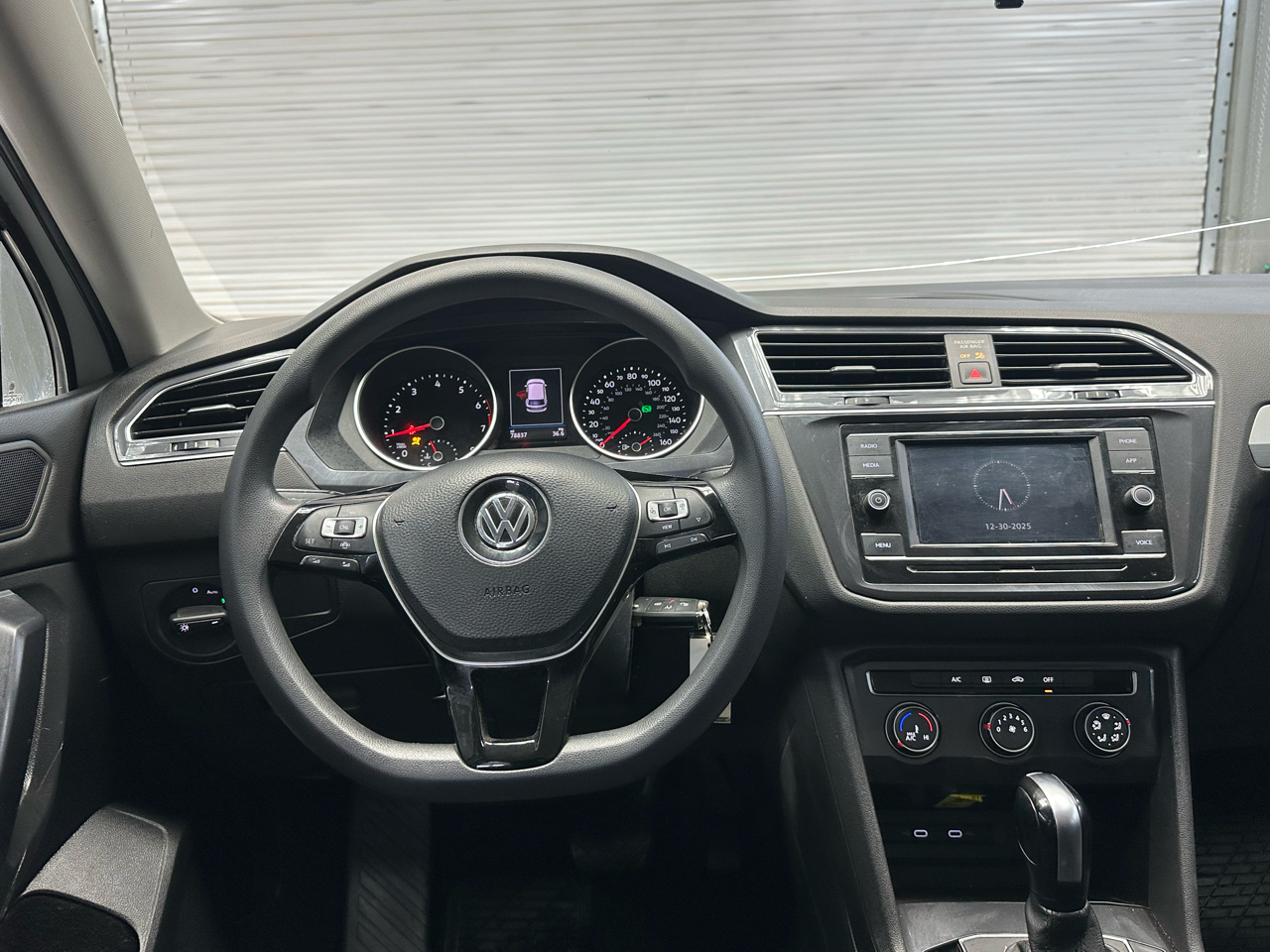 Volkswagen Tiguan S 2021