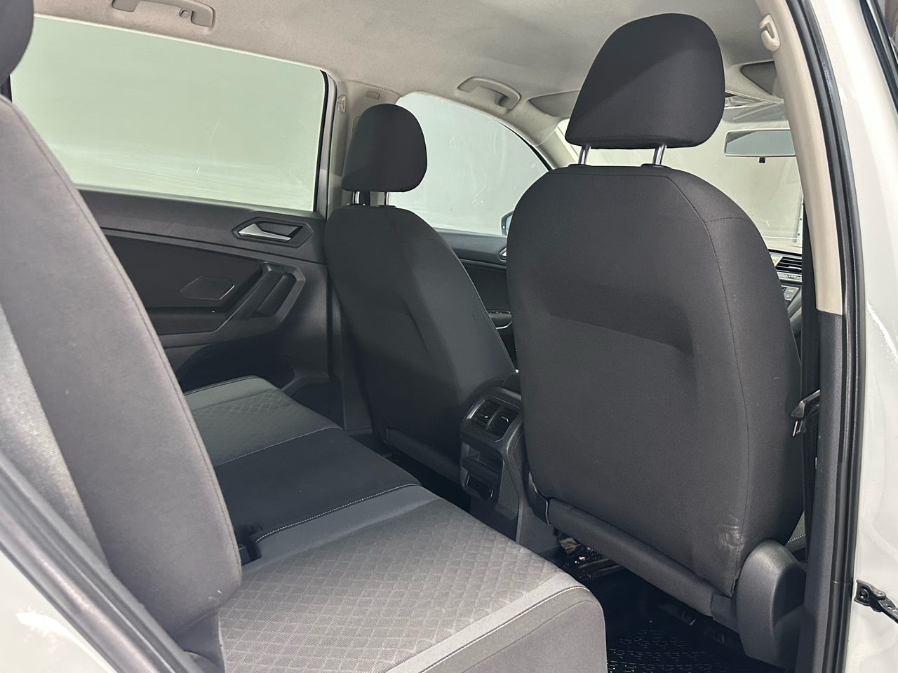 Volkswagen Tiguan S 2021