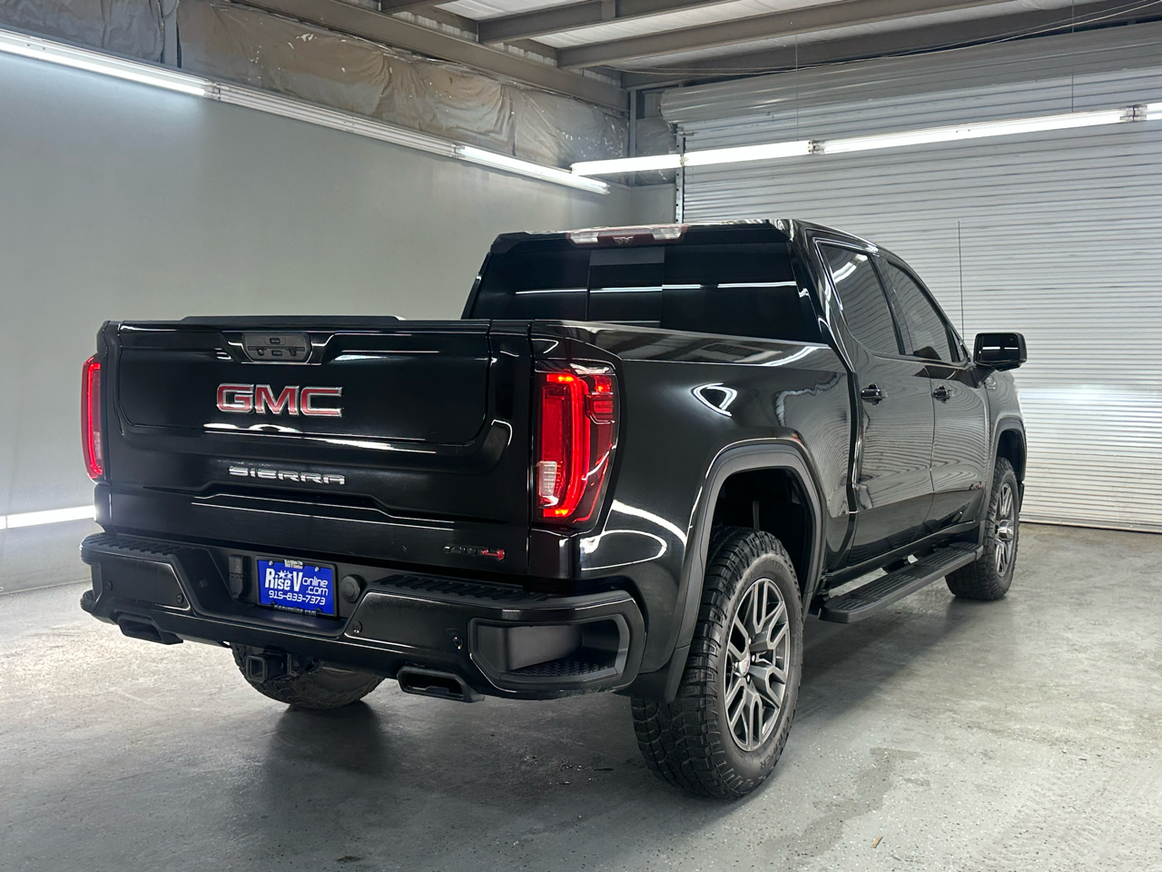GMC Sierra 1500 AT4 Crew Cab Short Box 4WD 2020