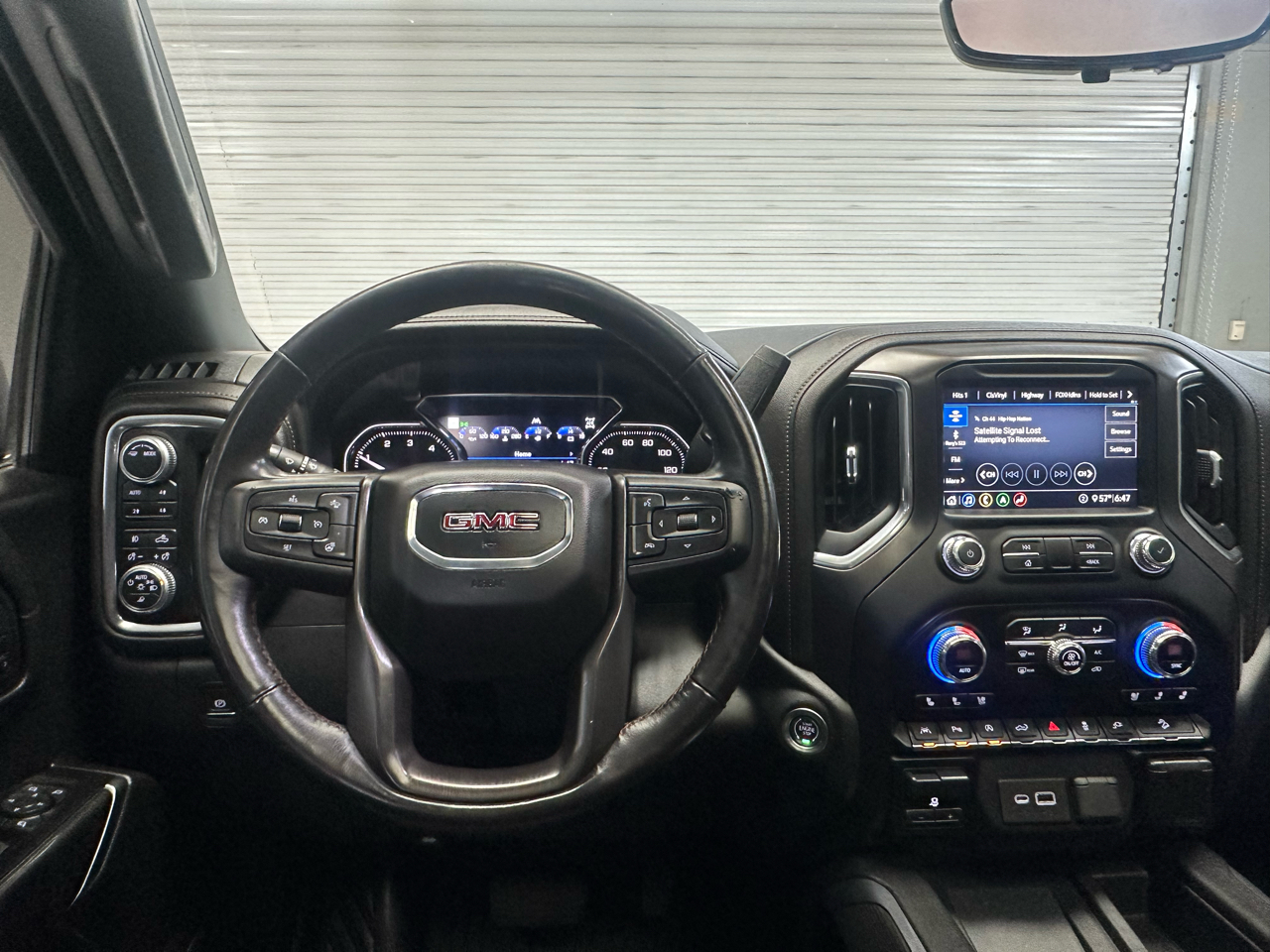 GMC Sierra 1500 AT4 Crew Cab Short Box 4WD 2020