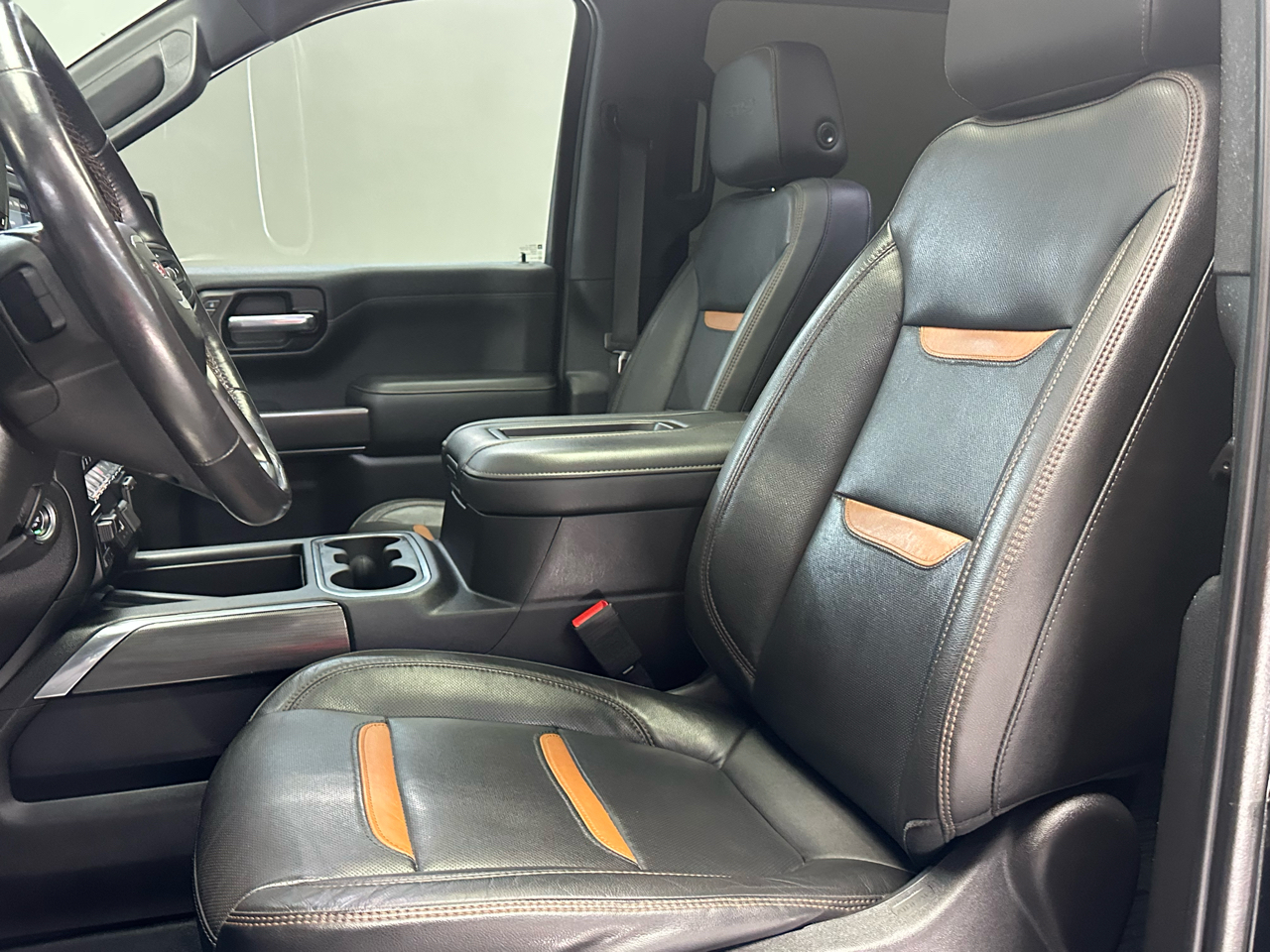 GMC Sierra 1500 AT4 Crew Cab Short Box 4WD 2020