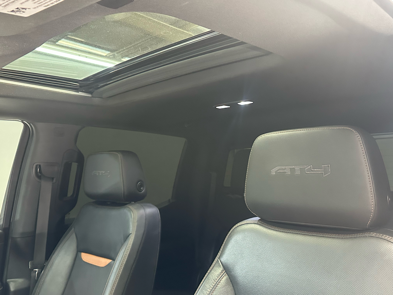 GMC Sierra 1500 AT4 Crew Cab Short Box 4WD 2020