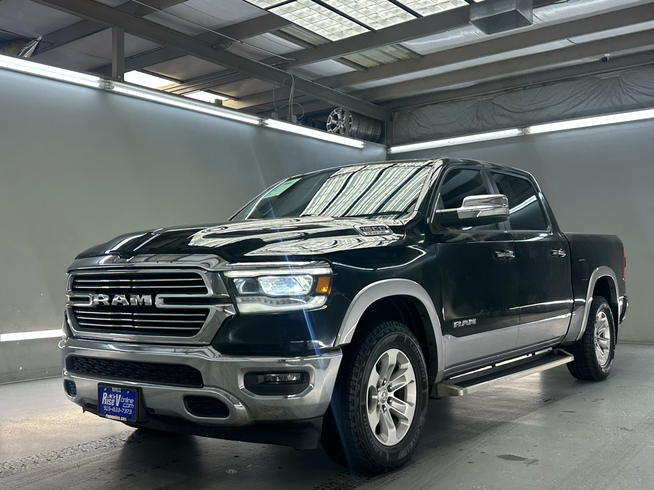 RAM 1500 Laramie Crew Cab SWB 4WD 2020