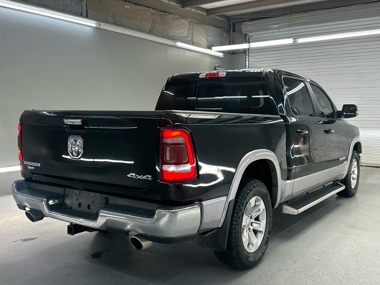 RAM 1500 Laramie Crew Cab SWB 4WD 2020