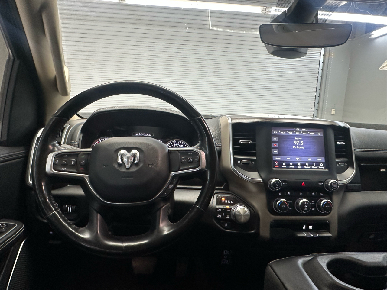 RAM 1500 Laramie Crew Cab SWB 4WD 2020