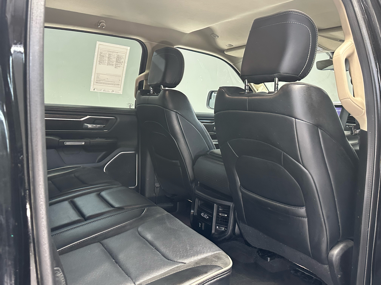 RAM 1500 Laramie Crew Cab SWB 4WD 2020