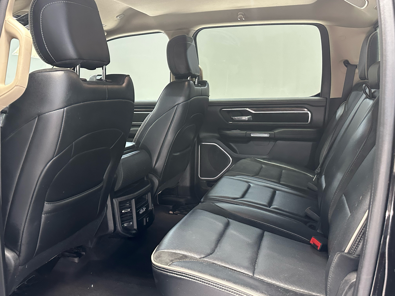 RAM 1500 Laramie Crew Cab SWB 4WD 2020