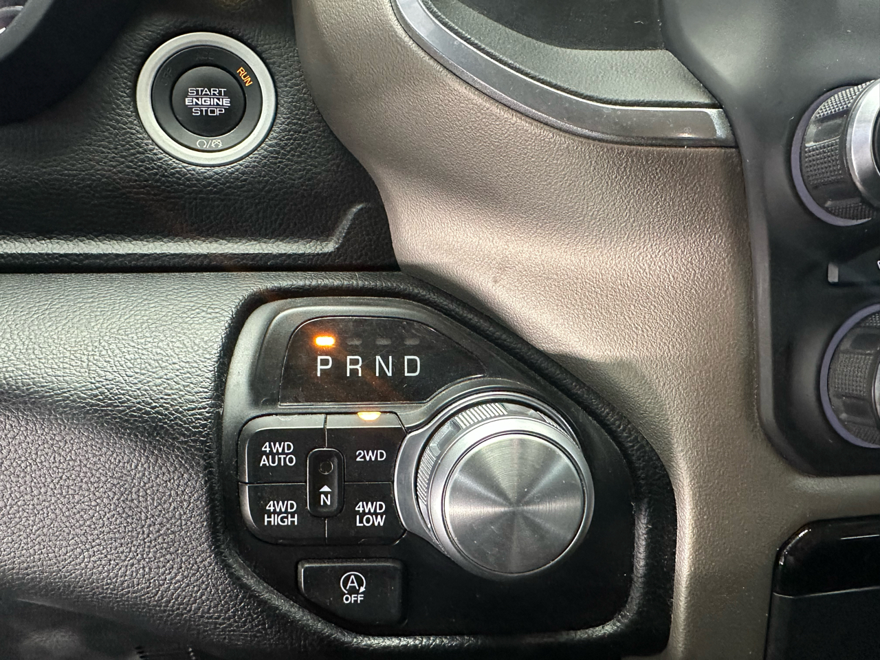 RAM 1500 Laramie Crew Cab SWB 4WD 2020