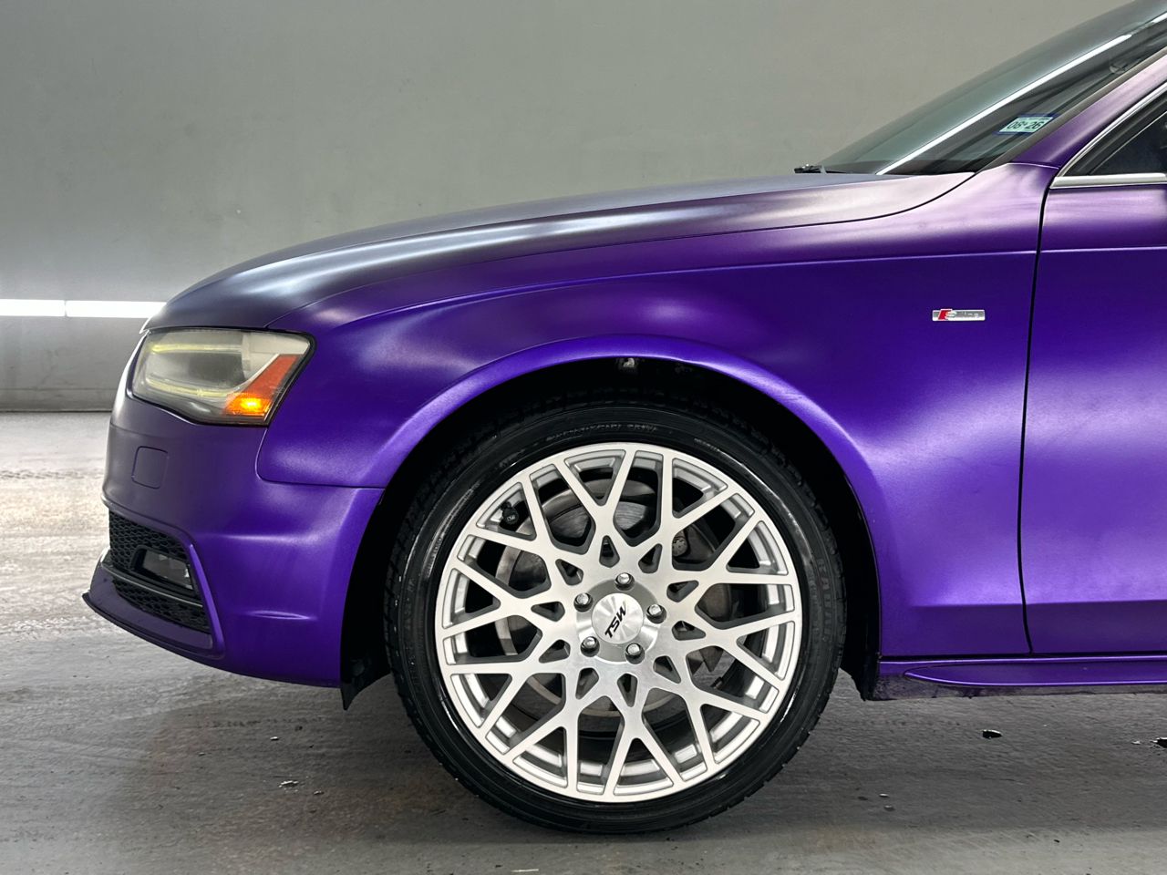 Audi A4 2.0T Premium quattro Sedan AWD 8A 2016