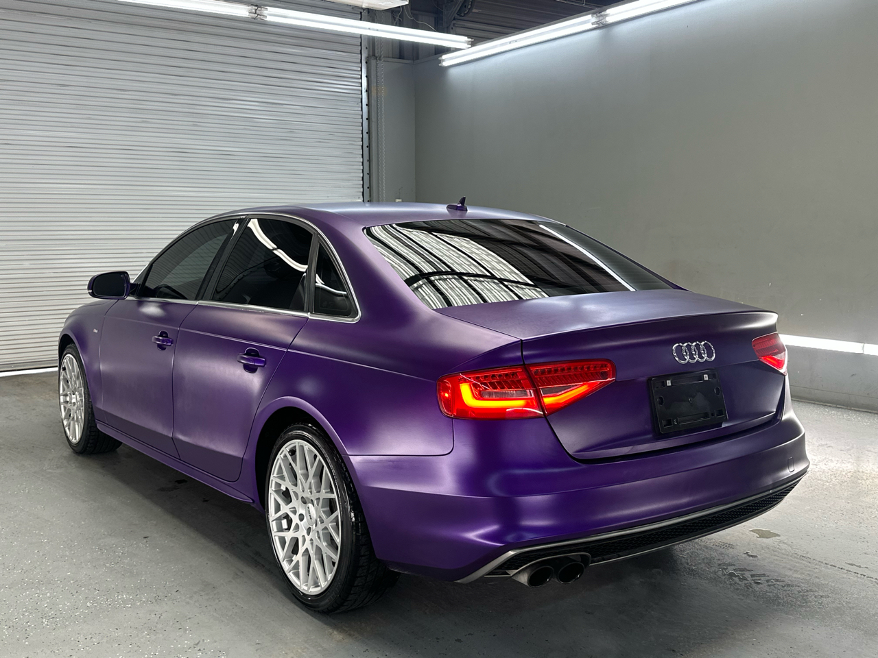 Audi A4 2.0T Premium quattro Sedan AWD 8A 2016