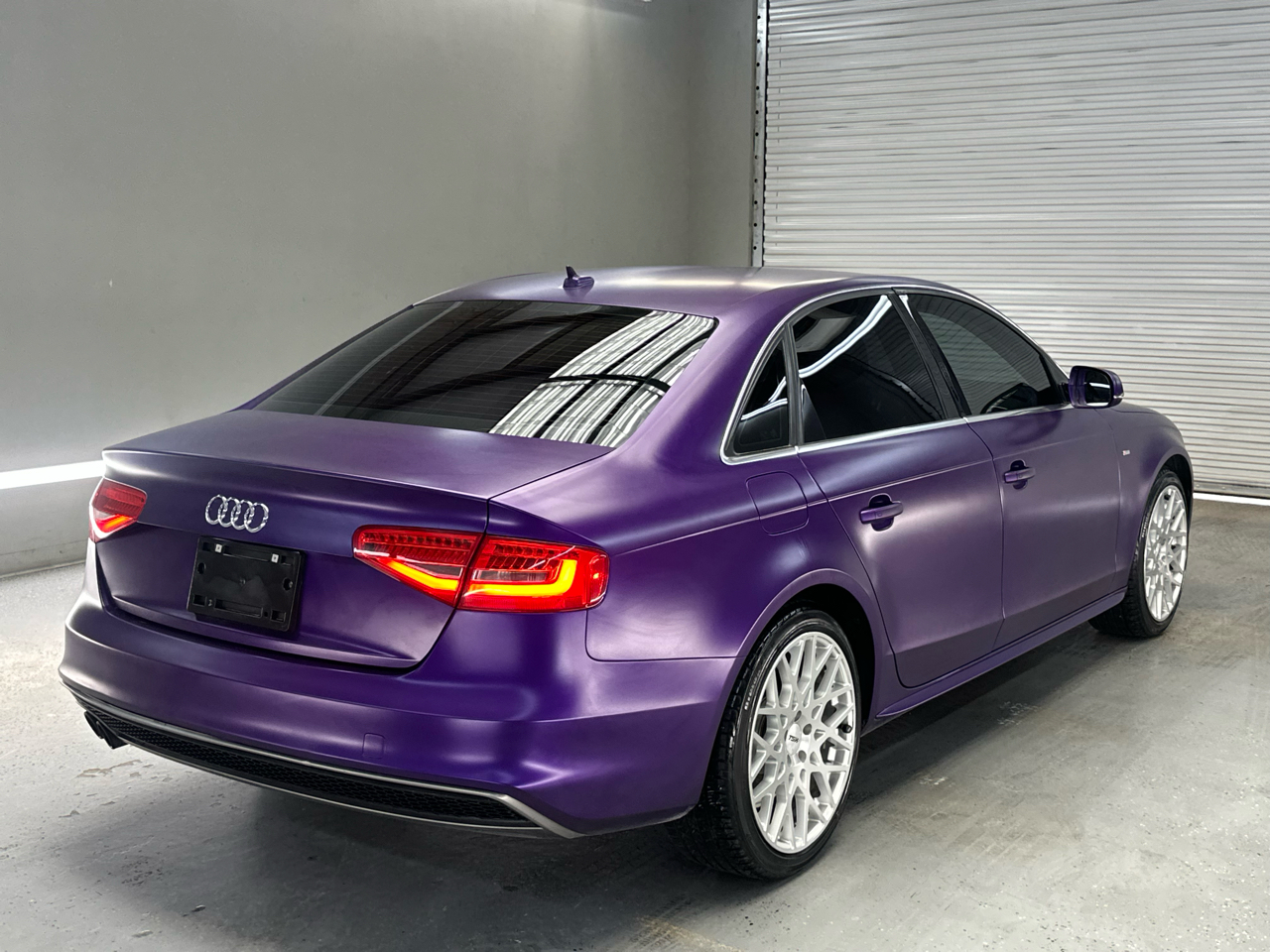 Audi A4 2.0T Premium quattro Sedan AWD 8A 2016