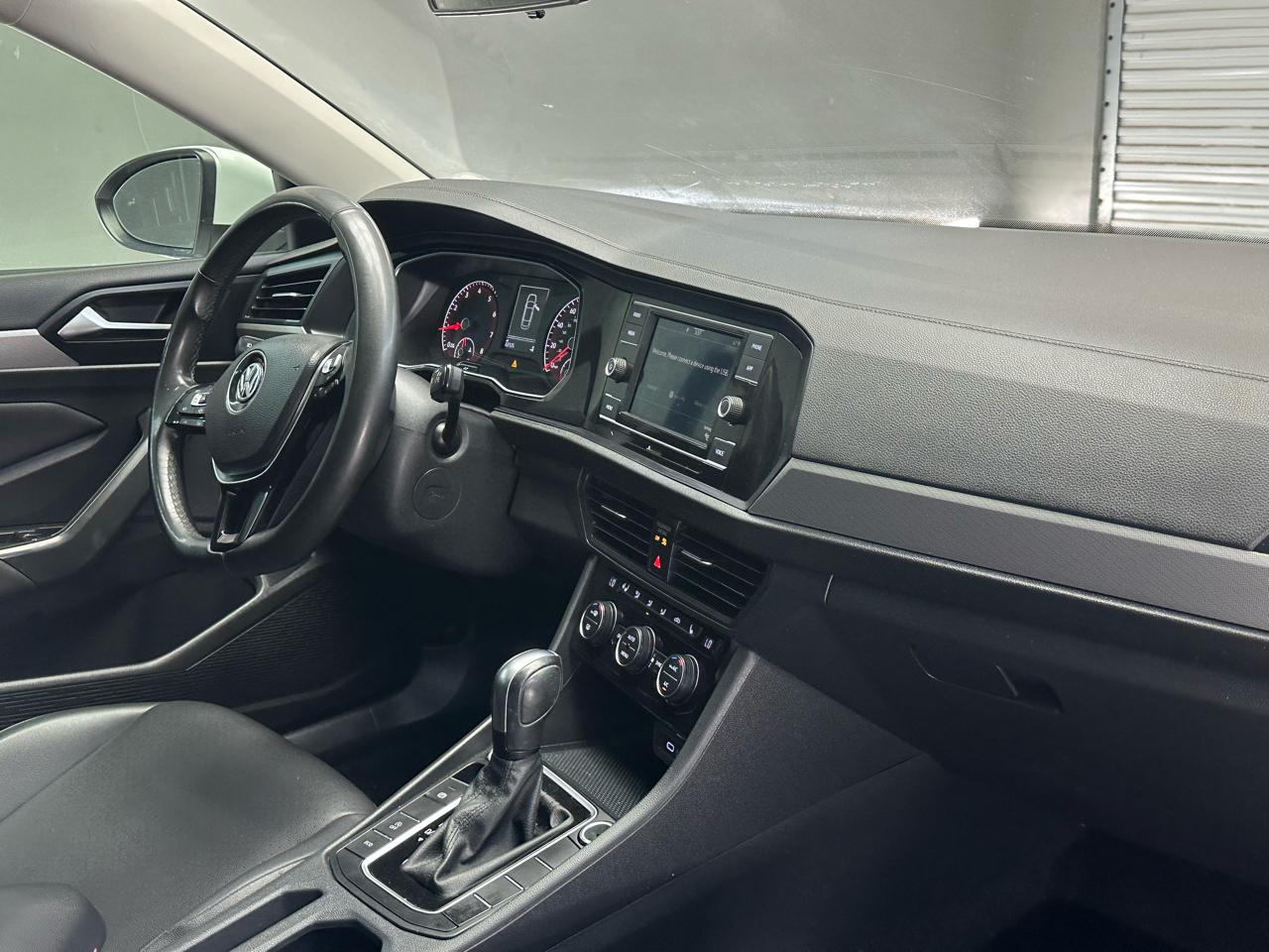 Volkswagen Jetta 1.4T S 8A 2020