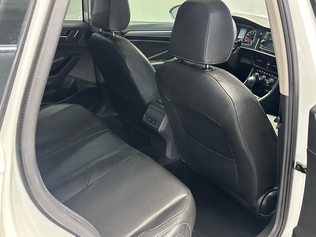 Volkswagen Jetta 1.4T S 8A 2020