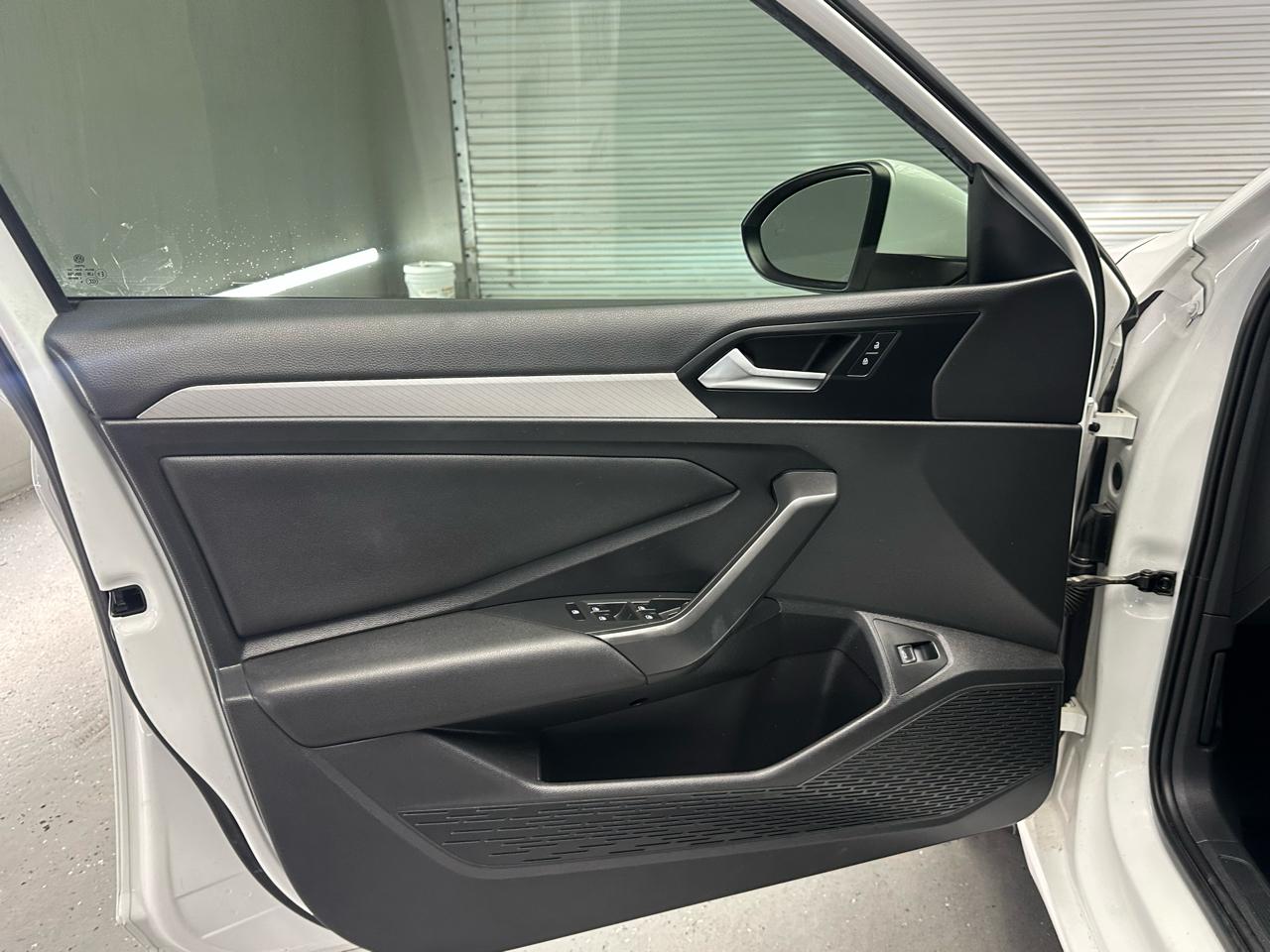 Volkswagen Jetta 1.4T S 8A 2020