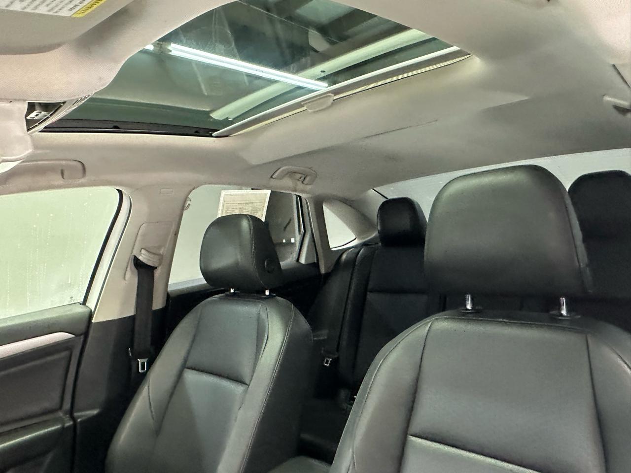 Volkswagen Jetta 1.4T S 8A 2020