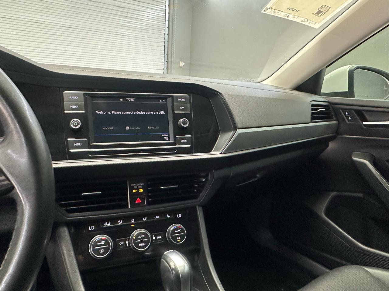 Volkswagen Jetta 1.4T S 8A 2020