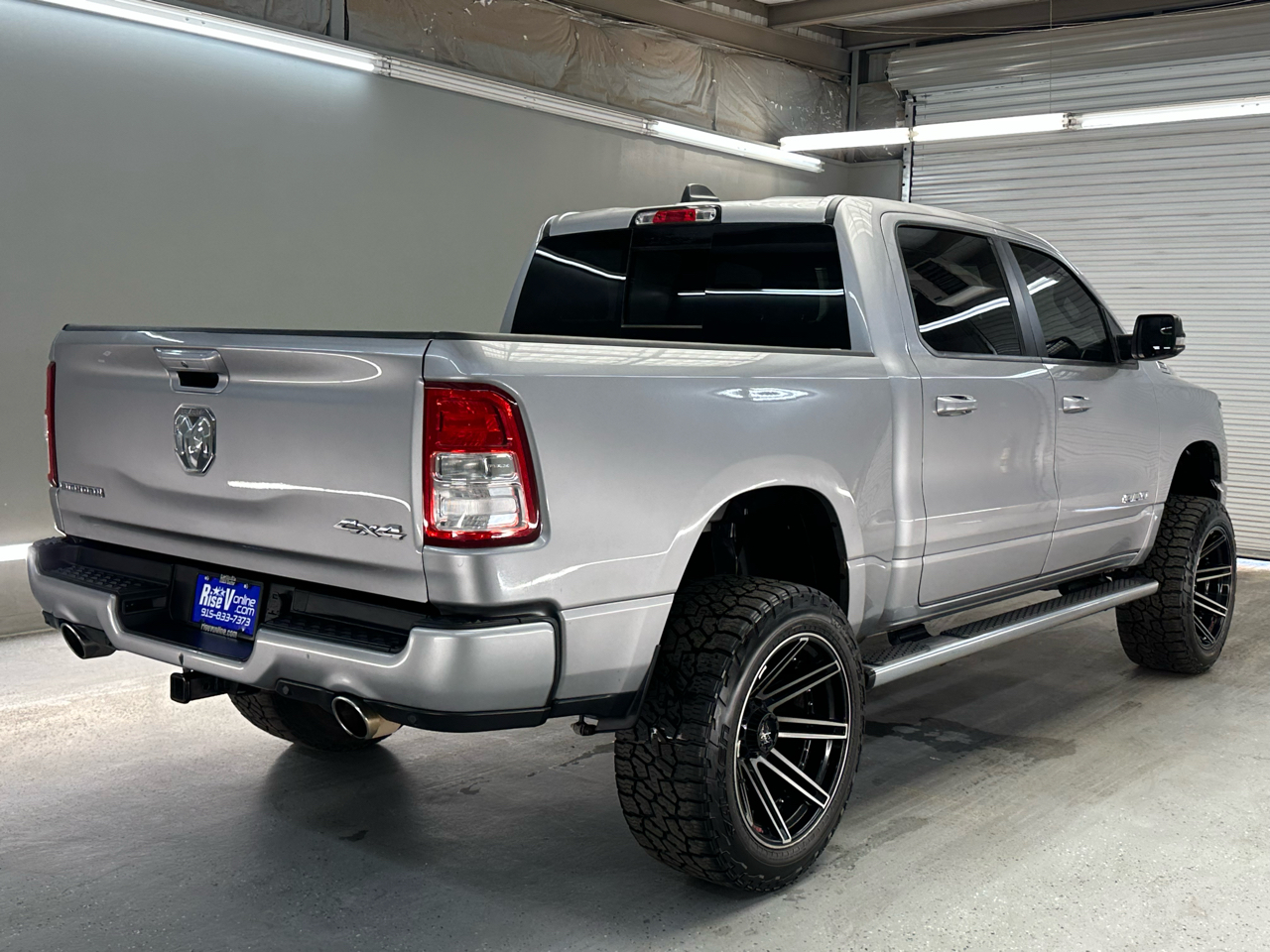 RAM 1500 Big Horn Crew Cab SWB 4WD 2021