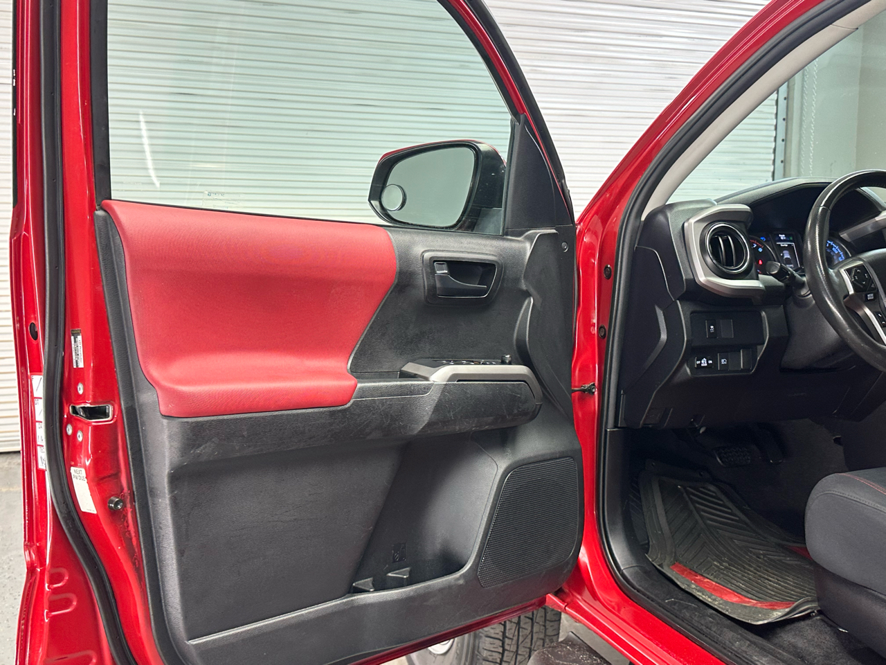 Toyota Tacoma SR5 Double Cab I4 2WD 2021