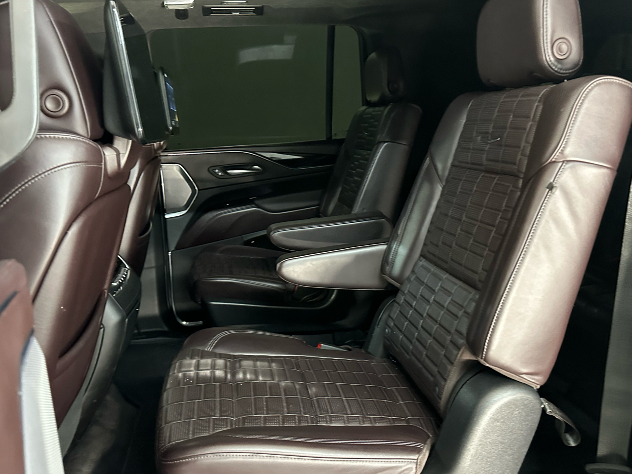 Cadillac Escalade ESV Sport Platinum AWD 2022